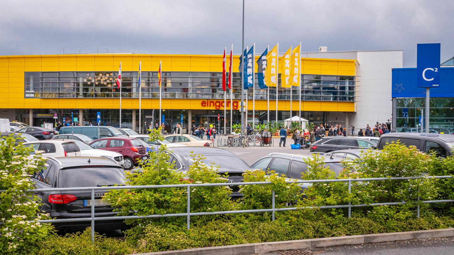 Wer ein bestimmtes Küchenutensil von Ikea daheim hat, sollte prüfen, wann es gekauft wurde - eventuell sollte man es nicht weiter verwenden (Symbolbild). Wer ein bestimmtes Küchenutensil von Ikea daheim hat, sollte prüfen, wann es gekauft wurde - eventuell sollte man es nicht weiter verwenden (Symbolbild).