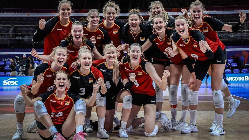 Die Volleyballerinnen sorgten für ein geglücktes Debüt ihres neuen Trainers Giulio Bregoli. Die Volleyballerinnen sorgten für ein geglücktes Debüt ihres neuen Trainers Giulio Bregoli.