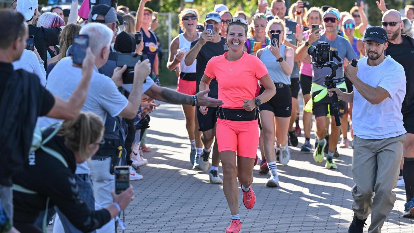 Joyce Hübner läuft 495 Tage lang je einen Marathon. Joyce Hübner läuft 495 Tage lang je einen Marathon.