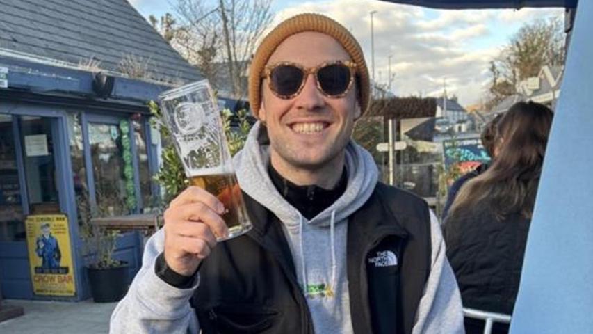 Lukas mag sein Bier am liebsten wie neue Indie-Bands: Frisch und unbekannt. Lukas mag sein Bier am liebsten wie neue Indie-Bands: Frisch und unbekannt.