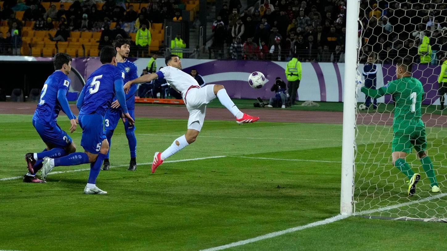 Iran und Usbekistan sind bei der WM dabei. Iran und Usbekistan sind bei der WM dabei.