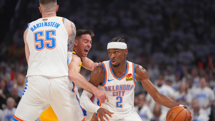 Gilgeous-Alexander und den Oklahoma City Thunder entglitt die Partie nach großer Führung noch. Gilgeous-Alexander und den Oklahoma City Thunder entglitt die Partie nach großer Führung noch.