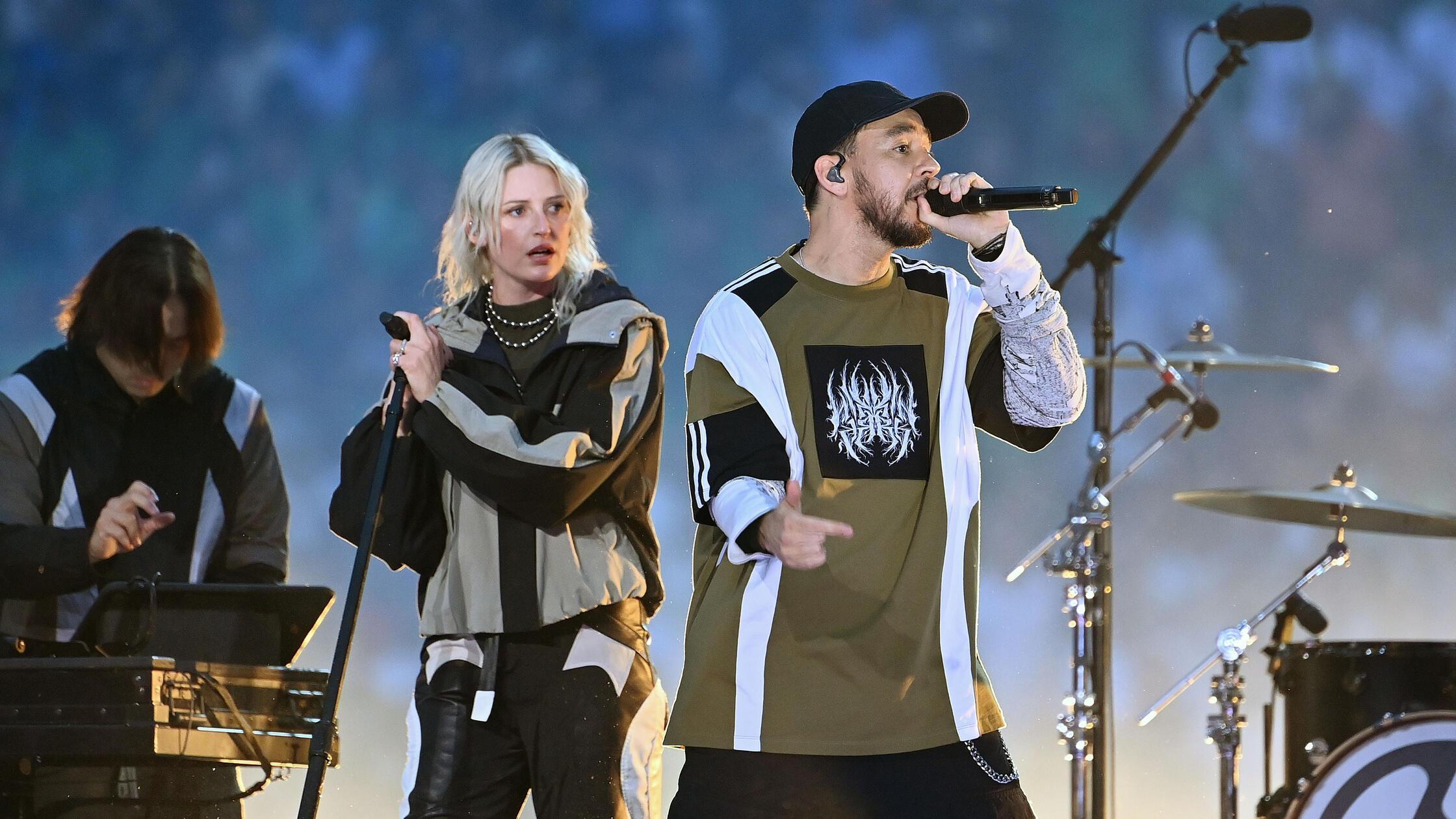 Linkin Park,Saengerin Emily ARMSTRONG, Gitarrist u