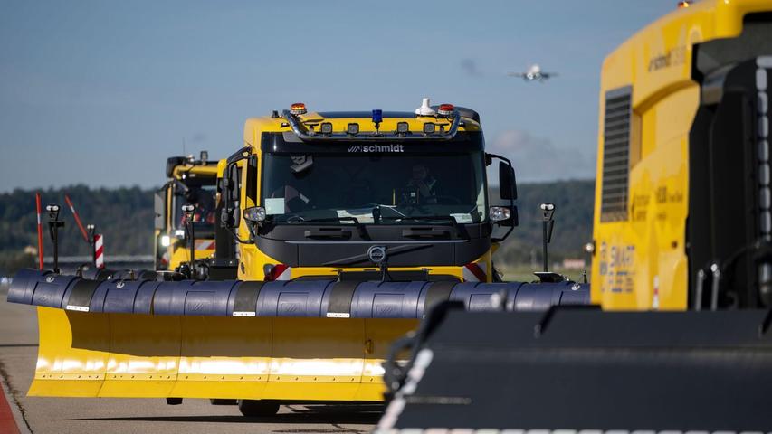 Machen selbstfahrende Schneepflüge den Flughafen sicherer? Machen selbstfahrende Schneepflüge den Flughafen sicherer?