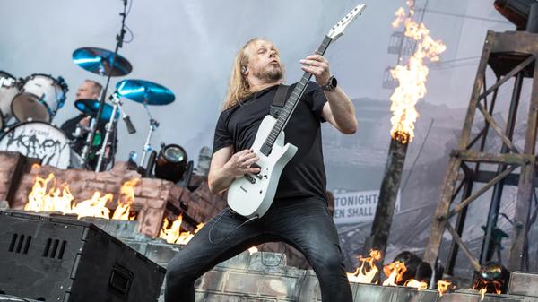 Mehrere ihrer Alben erreichten Top-10-Platzierungen, ihr Album "Of Truth and Sacrifice" stieg nach Veröffentlichung 2020 auf Platz eins in den deutschen Albumcharts ein.