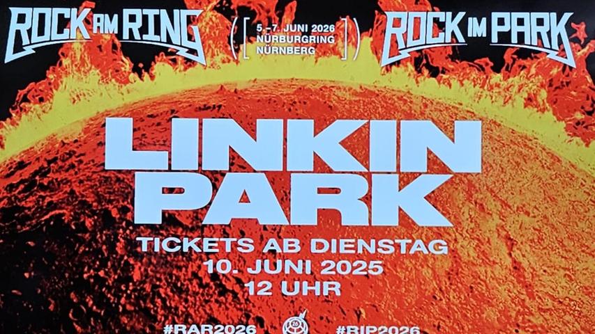 Auch auf den Leinwänden auf dem Festival-Gelände wurde der Mega-Deal offiziell verkündet. Auch auf den Leinwänden auf dem Festival-Gelände wurde der Mega-Deal offiziell verkündet.