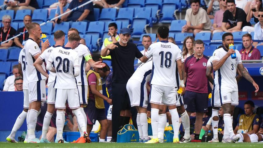 Englands Nationaltrainer Thomas Tuchel war lange Zeit mit seiner Mannschaft nicht zufrieden. Englands Nationaltrainer Thomas Tuchel war lange Zeit mit seiner Mannschaft nicht zufrieden.
