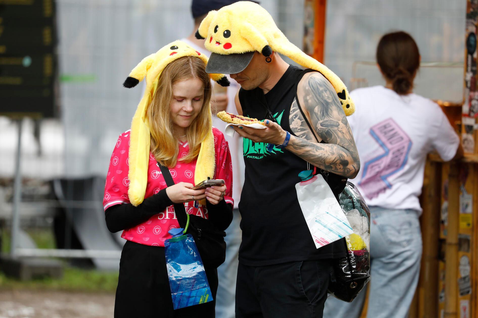 Und diesen Kopfschmuck dürfte jeder - auch ohne Pokemon-Ultra zu sein - erkennen.