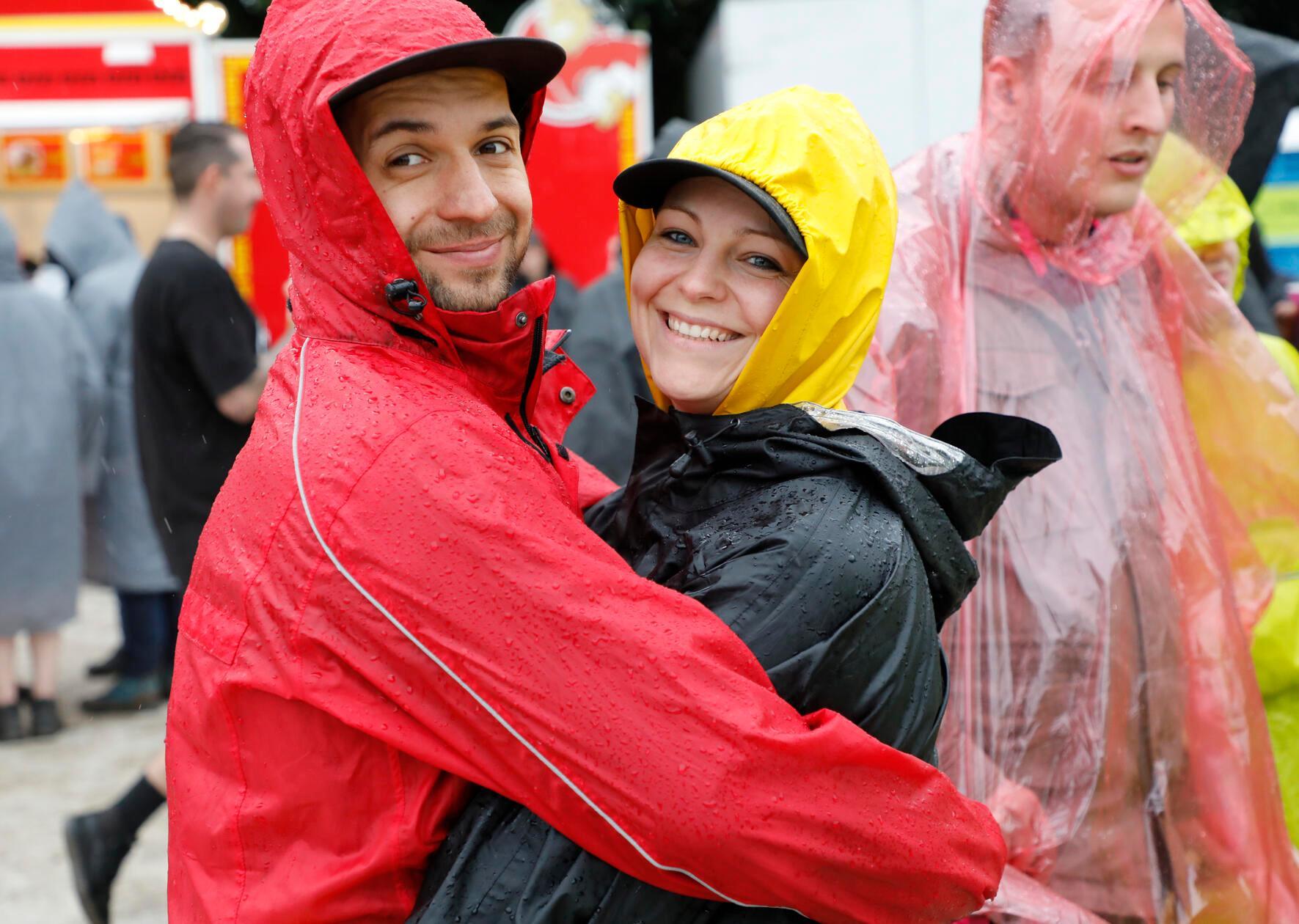 Am häufigsten wurden dann aber wohl doch Regenponchos am Samstag (und auch bereits am Freitag) gesehen.