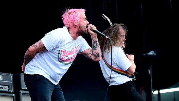 Die Band, die 2009 in Bristol gegründet wurde, ist bekannt für ihren einzigartigen Sound, der oft als eine Mischung aus Punk, Post-Punk und Noise Rock beschrieben wird.