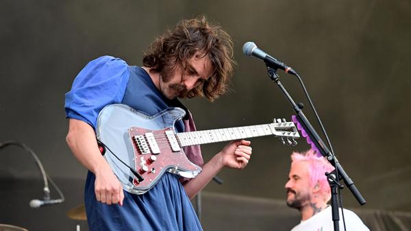 Das dritte und fünfte Studioalbum der Band erreichte jeweils Platz eins der britischen Albumcharts.