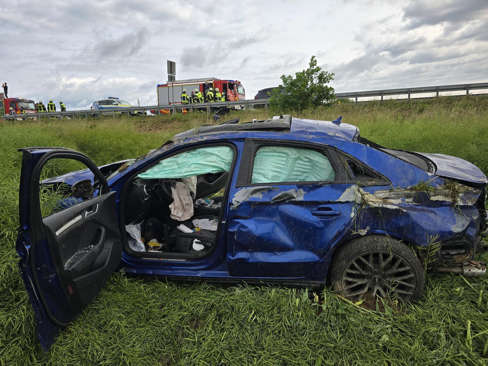 Ein tragischer Unfall mit Glück im Unglück hat sich am Sonntagmorgen (08.06.2025) um 8.20 Uhr auf der A3 bei Nittendorf im Landkreis Regensburg ereignet.