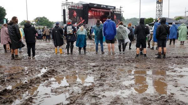 RipFans_hip_080625_06