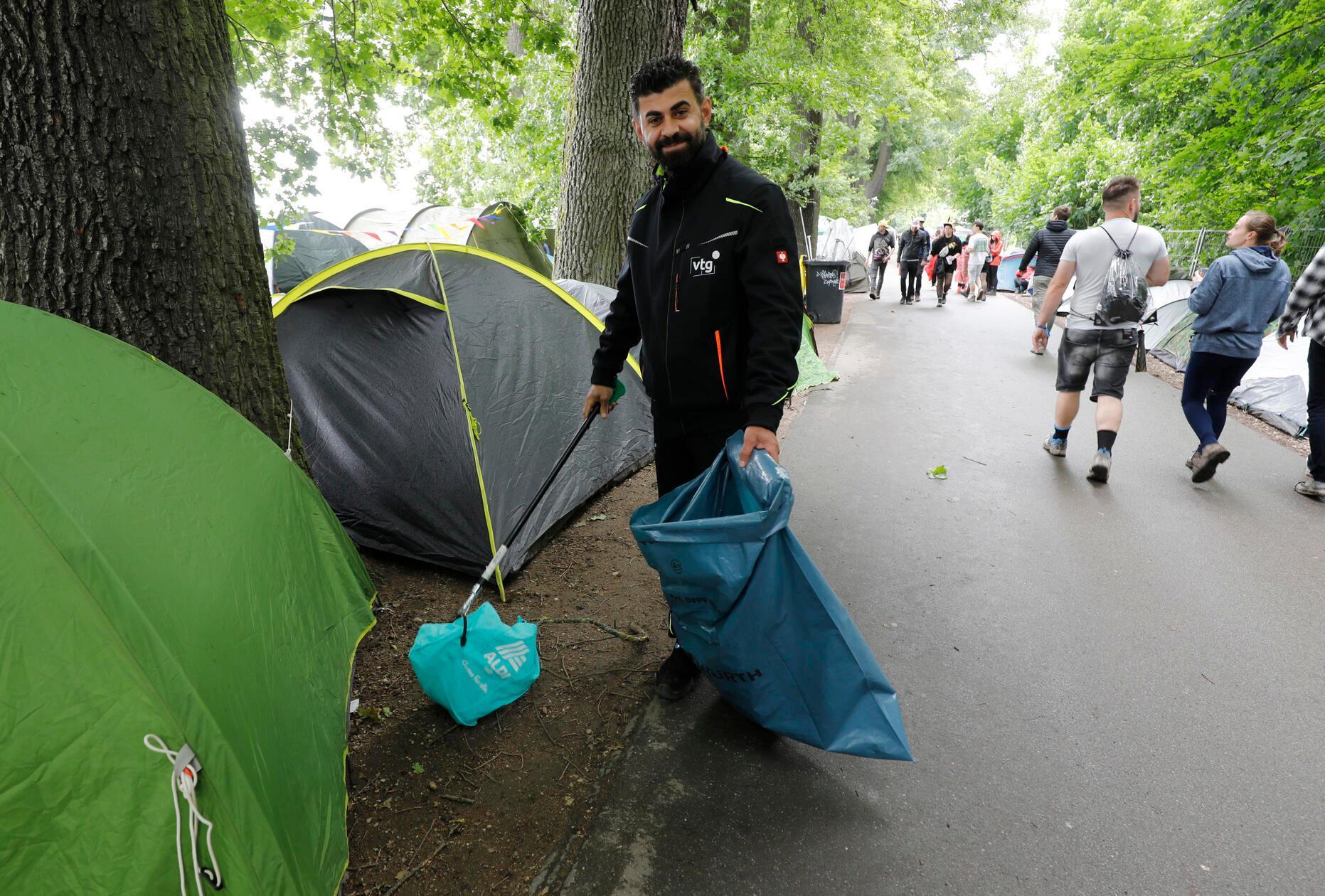 Bei den ganzen Dosen und Essensresten kommt auf jeden Fall die Sauberkeit nicht zu kurz...