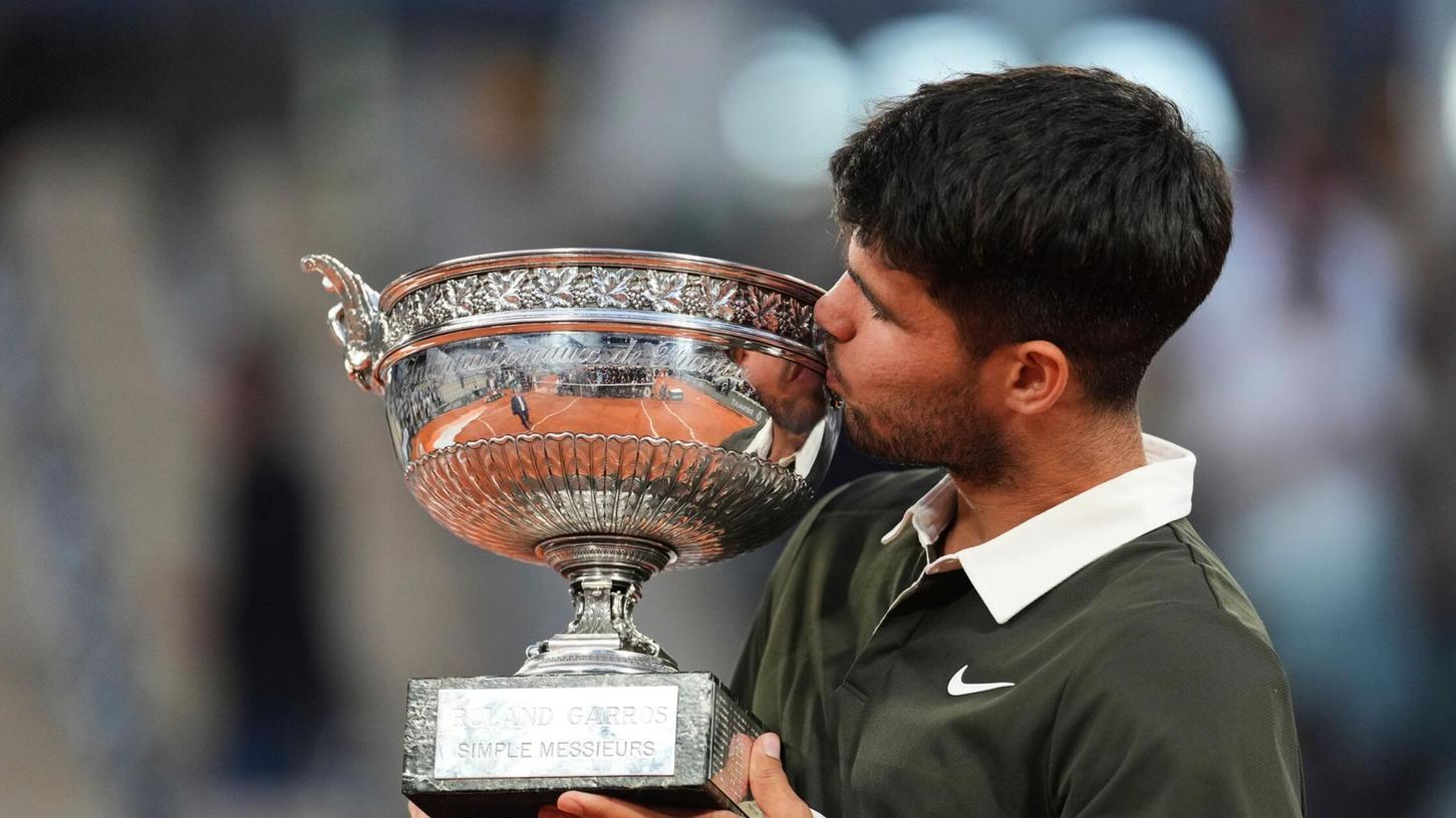Carlos Alcaraz holt seinen fünften Grand-Slam-Titel. Carlos Alcaraz holt seinen fünften Grand-Slam-Titel.