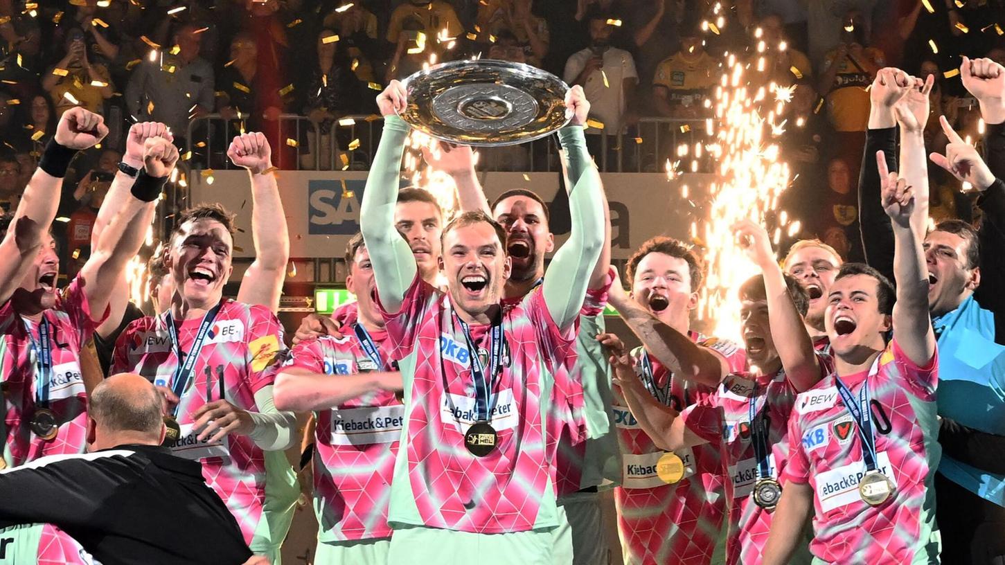 Nach der Meisterschaft wollen die Füchse Berlin auch die Champions League gewinnen. Nach der Meisterschaft wollen die Füchse Berlin auch die Champions League gewinnen.