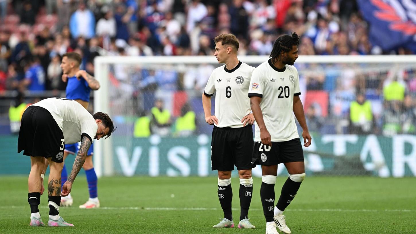 Joshua Kimmich (M) sollte nach Meinung von Lothar Matthäus im Mittelfeld spielen. Joshua Kimmich (M) sollte nach Meinung von Lothar Matthäus im Mittelfeld spielen.