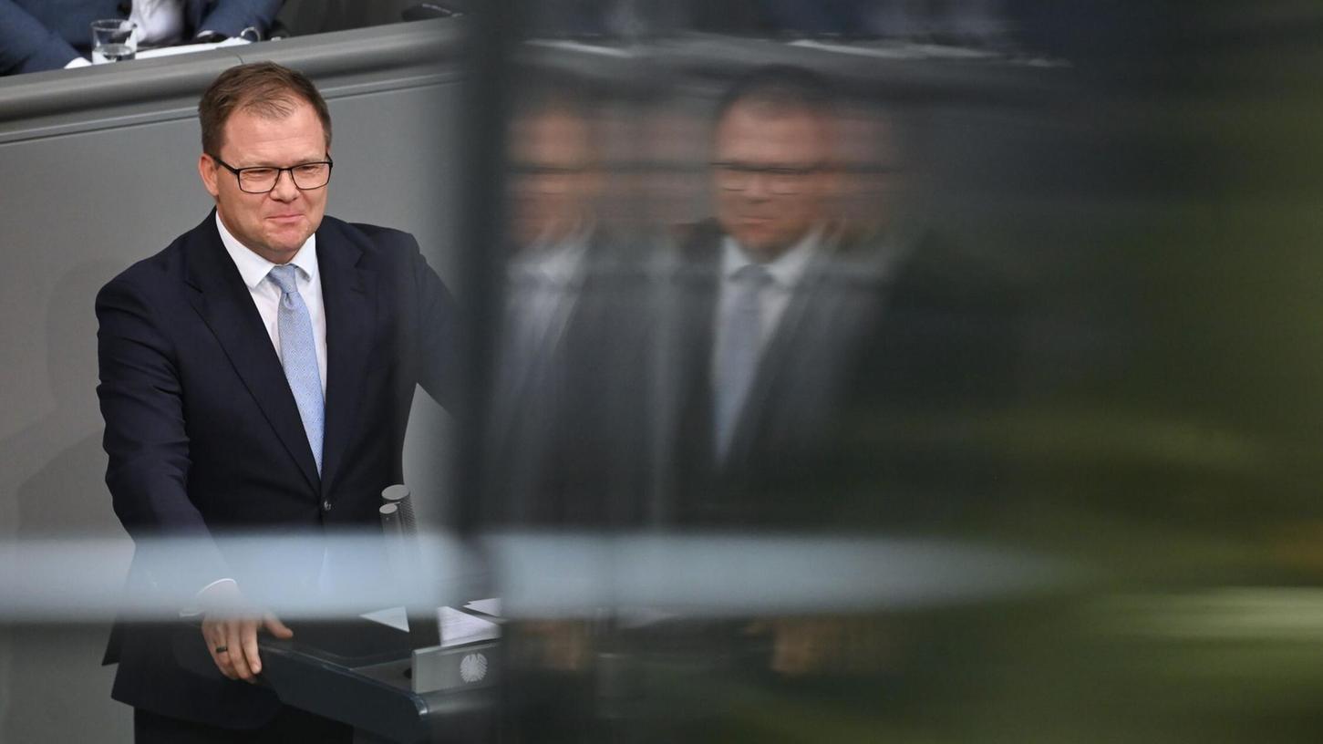 Umweltminister Carsten Schneider spricht sich für einen besseren Schutz der Weltmeere aus. (Archivbild) Umweltminister Carsten Schneider spricht sich für einen besseren Schutz der Weltmeere aus. (Archivbild)
