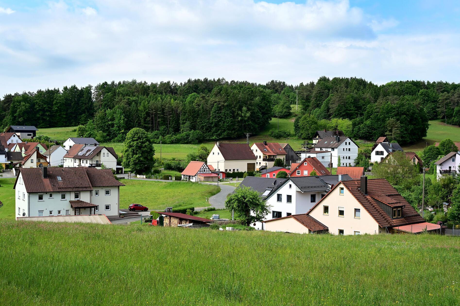 Mitten unter uns Herzogwind.