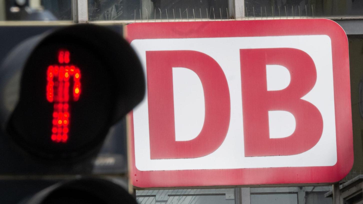 Verbände fordern die Deutsche Bahn dazu auf, die Abschaffung der Familienreservierung zu stoppen. (Archivbild) Verbände fordern die Deutsche Bahn dazu auf, die Abschaffung der Familienreservierung zu stoppen. (Archivbild)