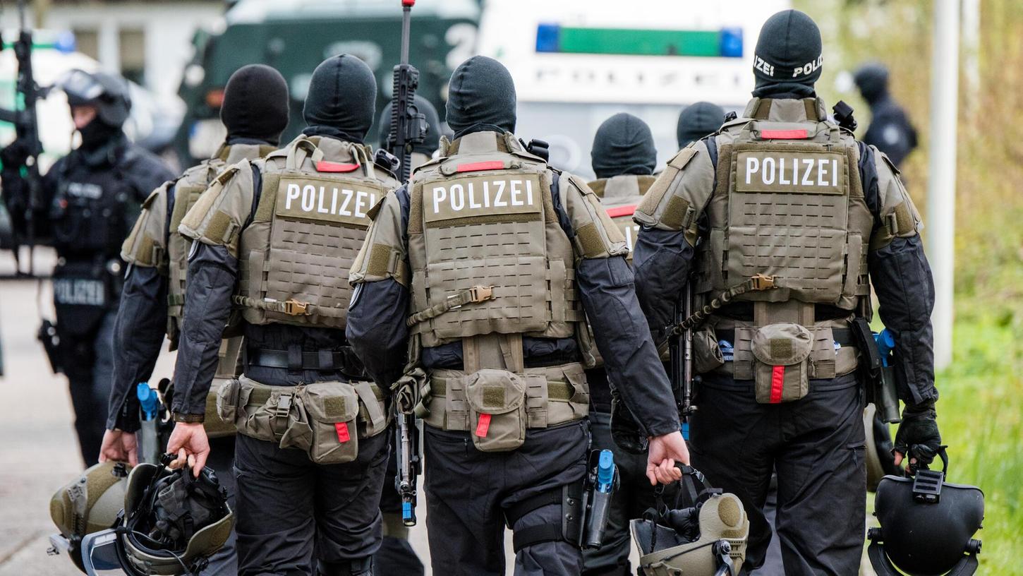 Im Landkreis Roth kam es zu einem SEK-Einsatz. (Symbolfoto) Im Landkreis Roth kam es zu einem SEK-Einsatz. (Symbolfoto)