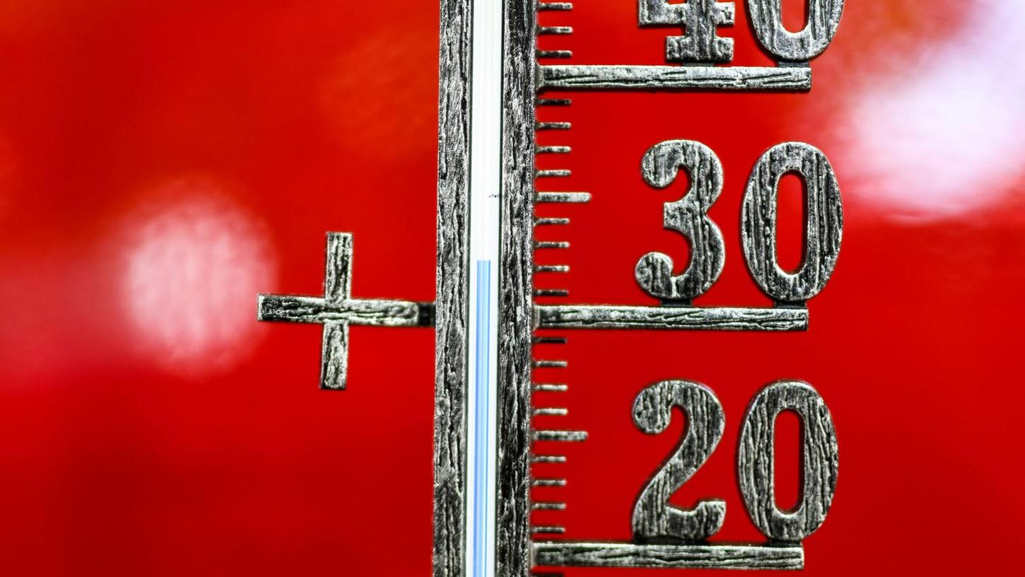 Besonders im Südwesten könnte am Freitag gebietsweise bis zu 36 Grad warm werden. (Symbolbild) Besonders im Südwesten könnte am Freitag gebietsweise bis zu 36 Grad warm werden. (Symbolbild)