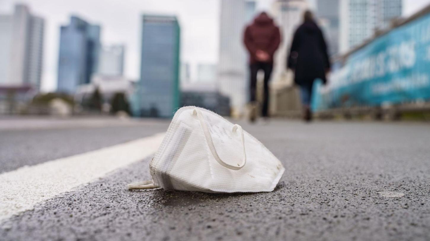 Einst Alltagsgegenstand, mittlerweile eher selten zu sehen: Masken zum Schutz gegen Corona. Einst Alltagsgegenstand, mittlerweile eher selten zu sehen: Masken zum Schutz gegen Corona.