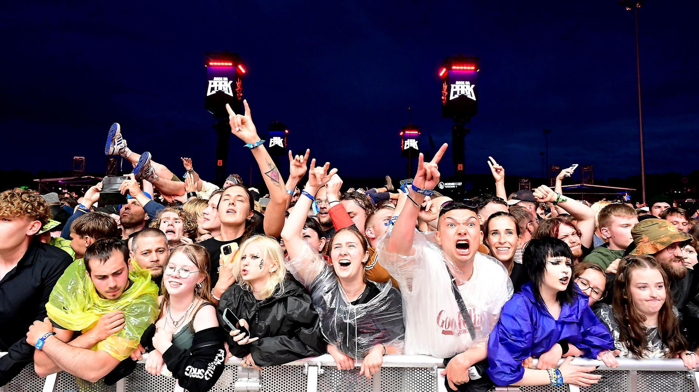 rip_slipknot_hjw_060625_015