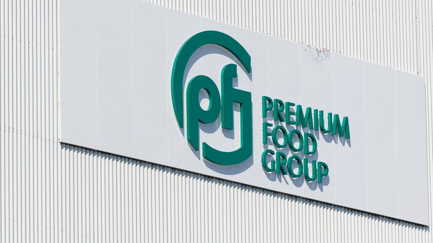 Die Tönnies-Gruppe hat sich Anfang des Jahres in Premium Food Group umbenannt. Die Tönnies-Gruppe hat sich Anfang des Jahres in Premium Food Group umbenannt.