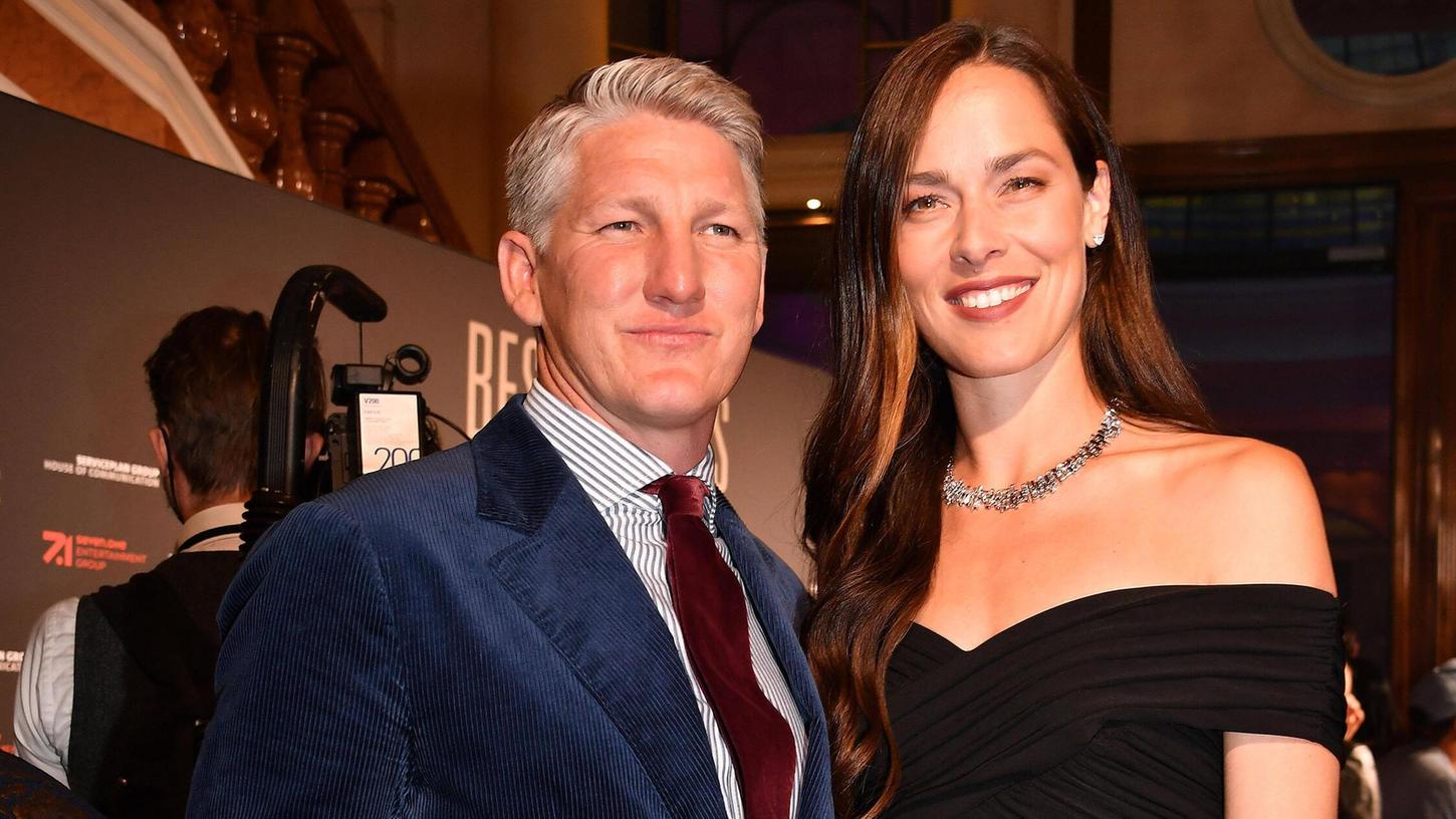 Bastian Schweinsteiger und seine Ehefrau Ana Ivanovic bei der Gala zur Verleihung der Best Brands Awards am 26.04.2022 im Hotel Bayerischer Hof in München. Bastian Schweinsteiger und seine Ehefrau Ana Ivanovic bei der Gala zur Verleihung der Best Brands Awards am 26.04.2022 im Hotel Bayerischer Hof in München.