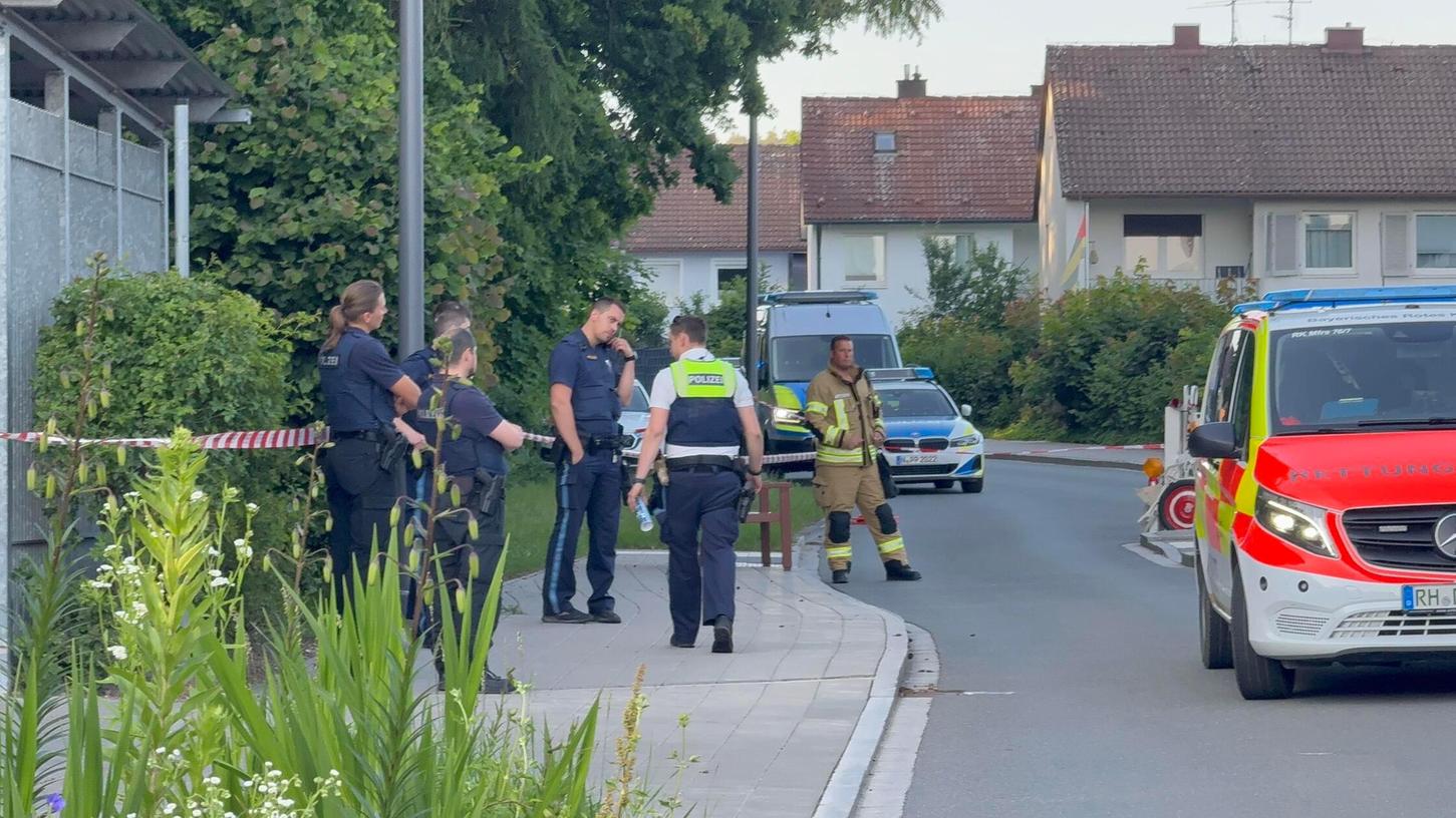 Wie es zu dem Unfall am Donnerstagnachmittag, den 12.06.2025, in Schwarzenbruck (Landkreis Nürnberger Land) kommen konnte, ist derzeit noch unklar. Wie es zu dem Unfall am Donnerstagnachmittag, den 12.06.2025, in Schwarzenbruck (Landkreis Nürnberger Land) kommen konnte, ist derzeit noch unklar.