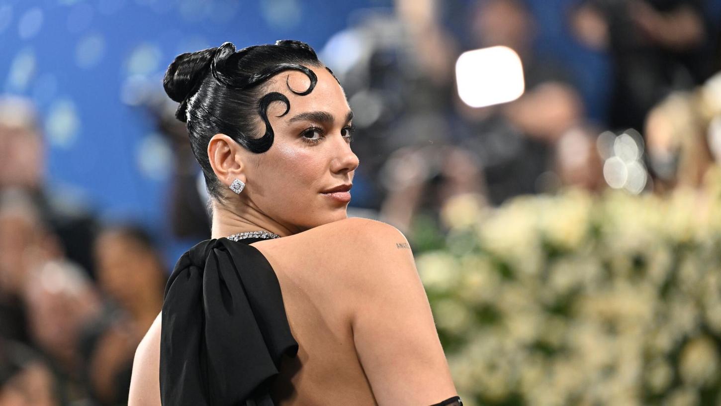 Dua Lipa gehört zu den großen Popsängerinnen der Gegenwart - hier bei der Met Gala 2025. (Archivbild) Dua Lipa gehört zu den großen Popsängerinnen der Gegenwart - hier bei der Met Gala 2025. (Archivbild)