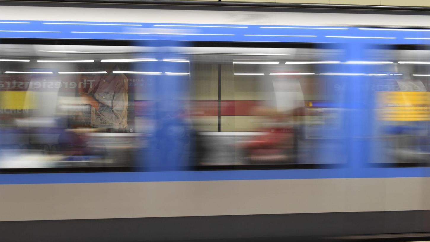 Eine U-Bahn ist bei einer Rangierfahrt entgleist. (Symbolbild) Eine U-Bahn ist bei einer Rangierfahrt entgleist. (Symbolbild)