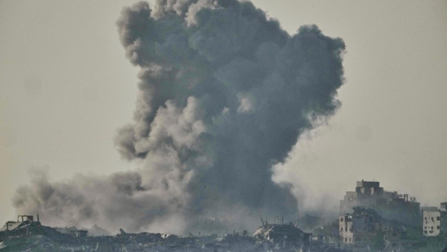 Im Gazastreifen ist das Internet komplett ausgefallen. Dadurch werden Hilfsmaßnahmen nahezu unmöglich. Im Gazastreifen ist das Internet komplett ausgefallen. Dadurch werden Hilfsmaßnahmen nahezu unmöglich.