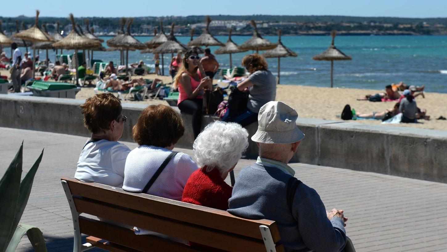 44 Prozent eines Babyboomer-Jahrgangs gehen vorzeitig in Rente und haben Zeit zum Beispiel fürs Reisen. (Archivbild) 44 Prozent eines Babyboomer-Jahrgangs gehen vorzeitig in Rente und haben Zeit zum Beispiel fürs Reisen. (Archivbild)