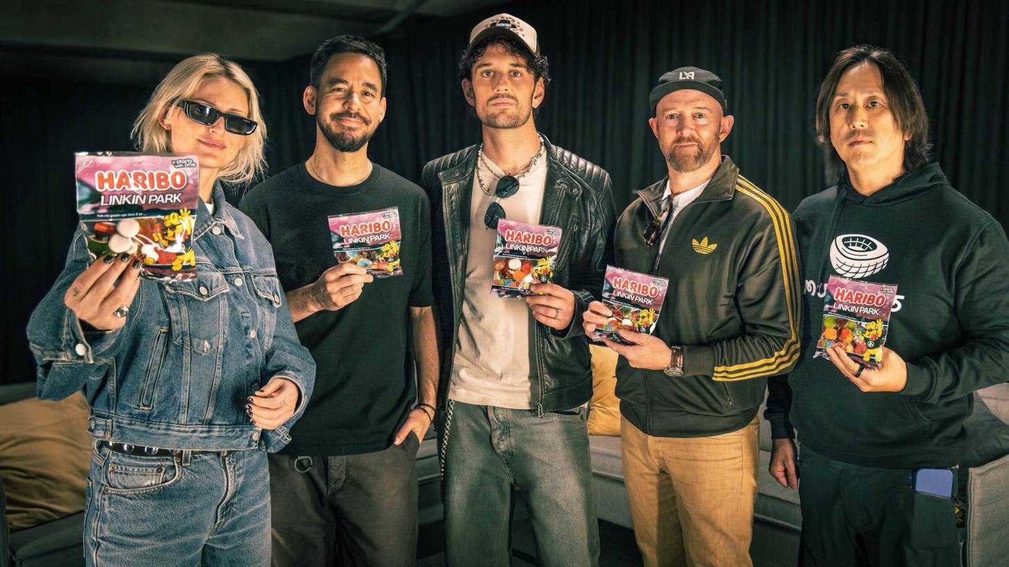 Erstmal geht Gummibärchengigant Haribo eine Kooperation mit einer Rockband ein: Die "Linkin Park"-Fruchtgummis sollen die Deutschland-Tour der Band flankieren. Die Tüten gibt es nur in limitierter Auflage. Erstmal geht Gummibärchengigant Haribo eine Kooperation mit einer Rockband ein: Die "Linkin Park"-Fruchtgummis sollen die Deutschland-Tour der Band flankieren. Die Tüten gibt es nur in limitierter Auflage.