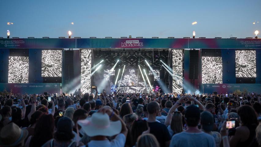 Heiße Beats bei über 30 Grad: So feierte Nürnberg beim Garlic Land Festival 2025 Heiße Beats bei über 30 Grad: So feierte Nürnberg beim Garlic Land Festival 2025