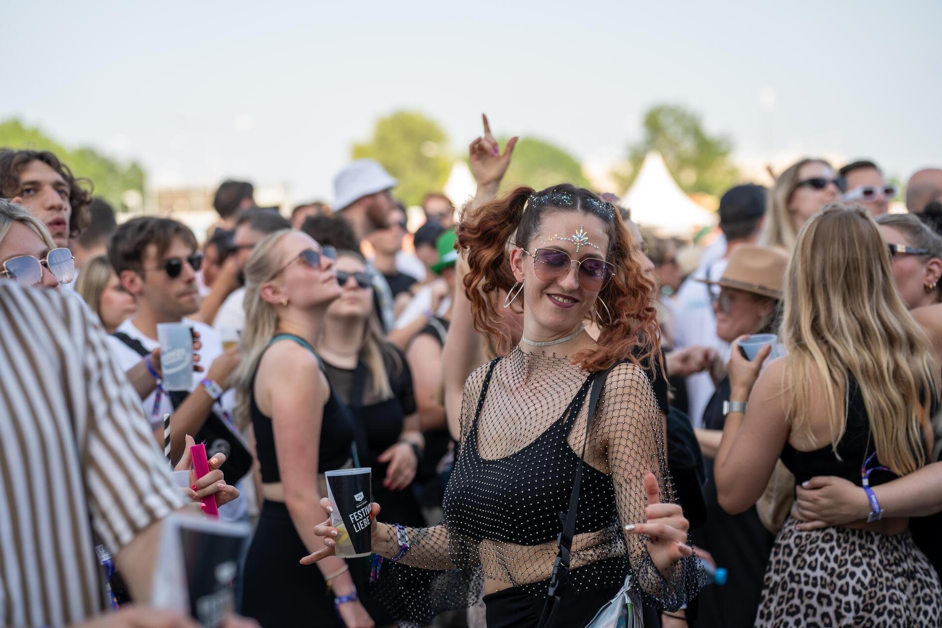 Die Veranstalter werk :b events ziehen ein positives Fazit: "Ein großartiger Tag für die Musikfans und uns und ein toller Start in die Festivalreihe", erklärt Geschäftsführer Christopher Dietz in einer Pressemitteilung.