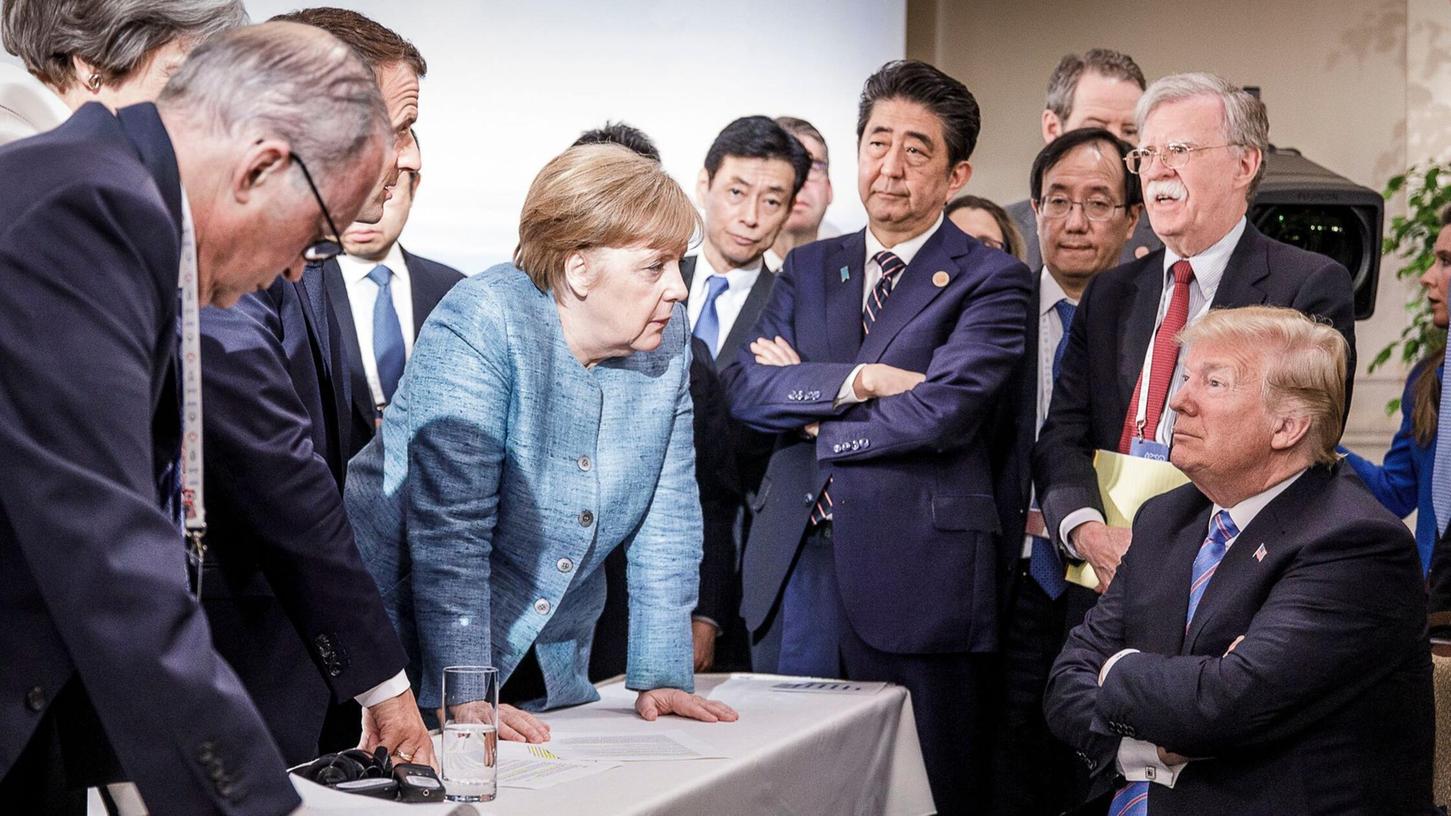 Dieses von der Bundesregierung verbreitete Bild des Fotografen Jesco Denzel wurde damals in sozialen Netzwerken viel kommentiert. (Archivbild) Dieses von der Bundesregierung verbreitete Bild des Fotografen Jesco Denzel wurde damals in sozialen Netzwerken viel kommentiert. (Archivbild)