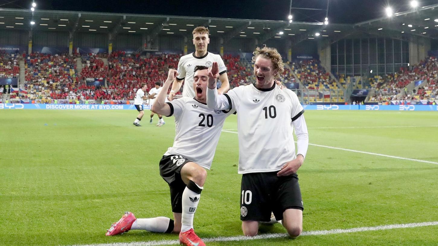 Zwei Spiele, zwei Siege: Deutschland steht im Viertelfinale. Zwei Spiele, zwei Siege: Deutschland steht im Viertelfinale.