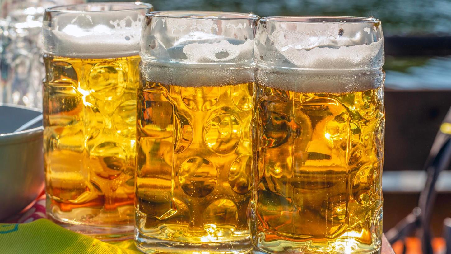 Wenn auf der Kirchweih das Bier fließt, haben sich manche nicht mehr unter Kontrolle: In Behringersdorf wurde ein 24-Jähriger handgreiflich. Wenn auf der Kirchweih das Bier fließt, haben sich manche nicht mehr unter Kontrolle: In Behringersdorf wurde ein 24-Jähriger handgreiflich.