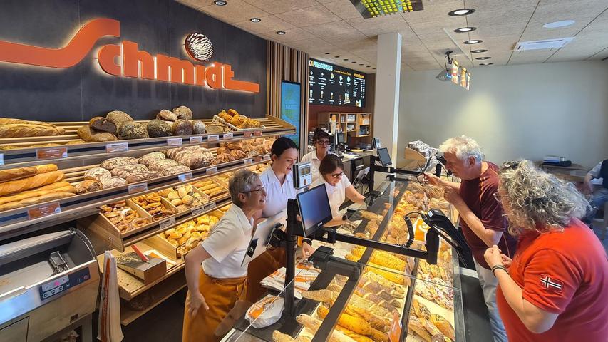Bäckerei Schmidt in Katzwang wieder geöffnet: Das ist neu - und so entstehen die „Kracher“ Bäckerei Schmidt in Katzwang wieder geöffnet: Das ist neu - und so entstehen die „Kracher“