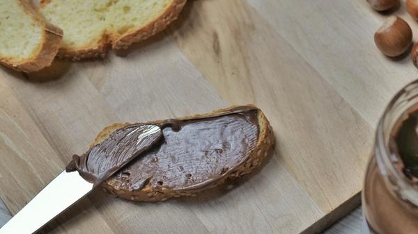 Nut nougat cream sandwich with chocolate