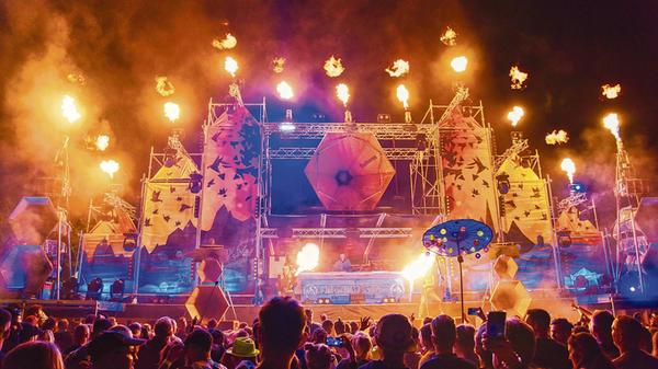 Vor_allem_ein_Spektakel_Wegen_eindrucksvollen_Eff