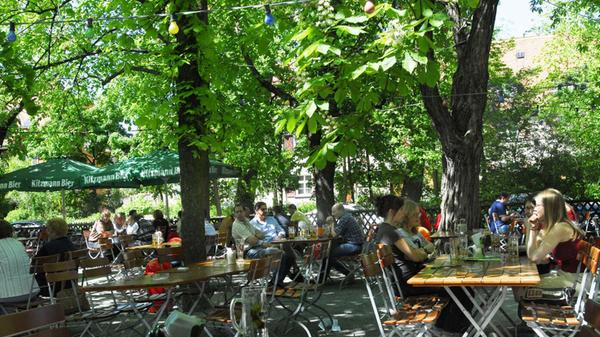 Platz 20: Die Saison desBiergarten am Röthelheim ist bereits im vollen Gange. Die Erlanger Gaststätte bietet frisch gezapftes Bier, zünftiges Essen und gemütliche Plätze unter großen Bäumen.