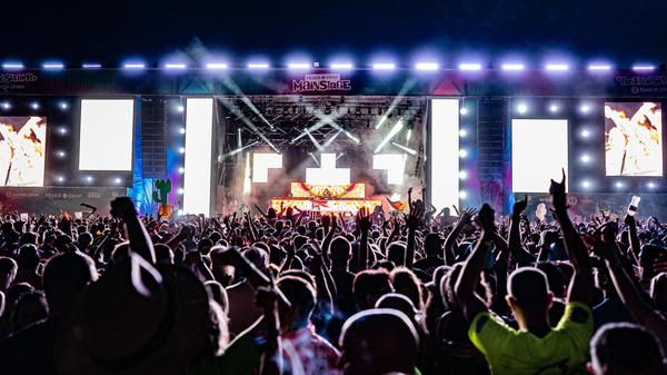 Als Headliner des Abends spielte Mia Julia, feste Größe von der Playa de Palma, groß auf und riss die Malle-Fans mit