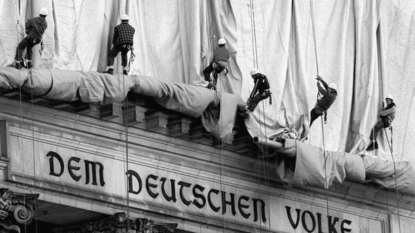 30 Jahre verhüllter Reichstag1062.jpg