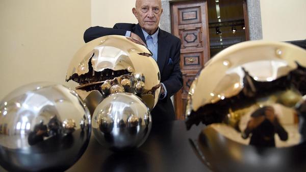 Bildhauer Arnaldo Pomodoro2273.jpg