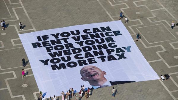 June 23, 2025, Venezia: Attivisti di Greenpeace It