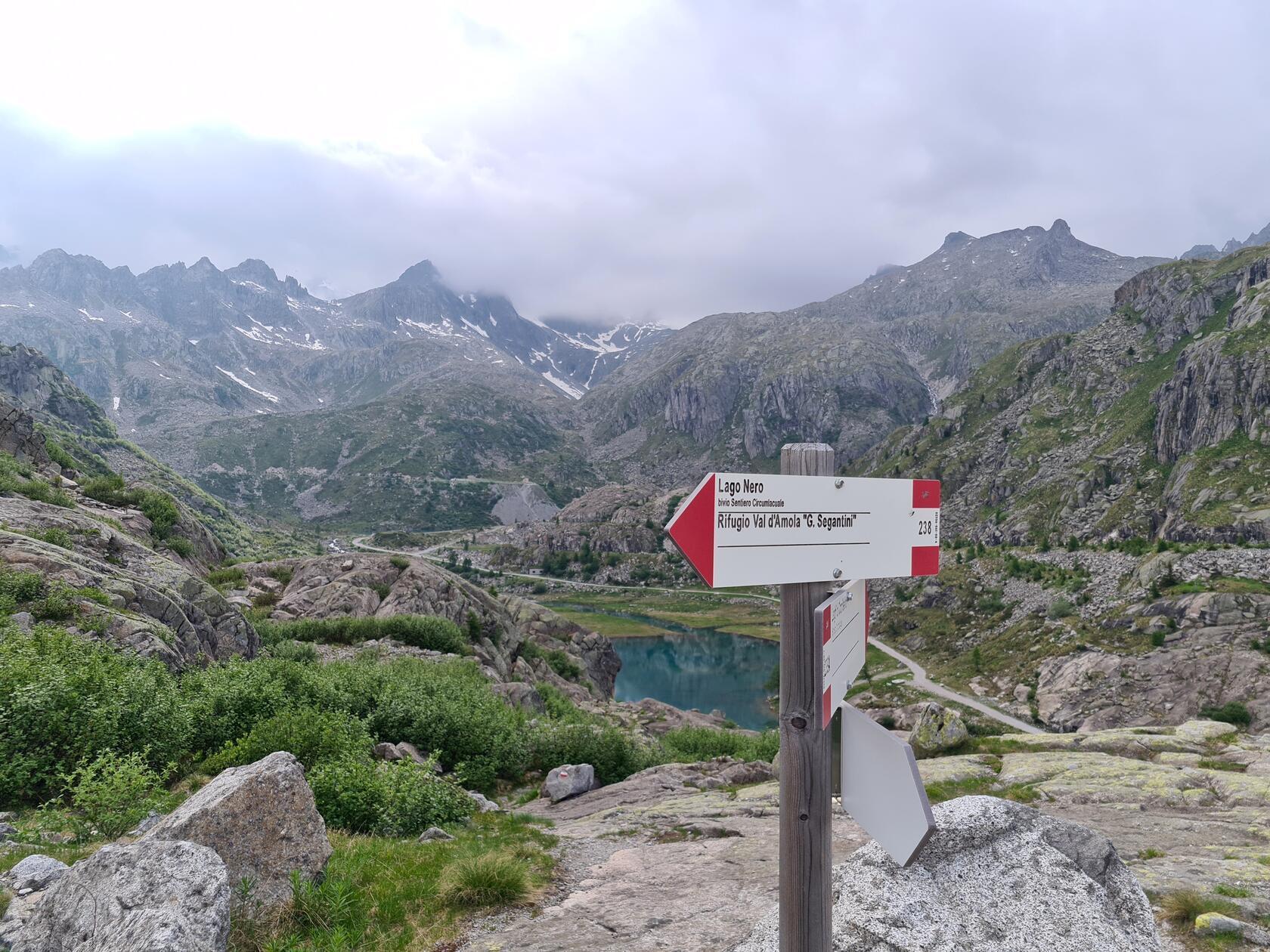 Die Wanderwege im Val Nambrone sind bestens ausgeschildert!